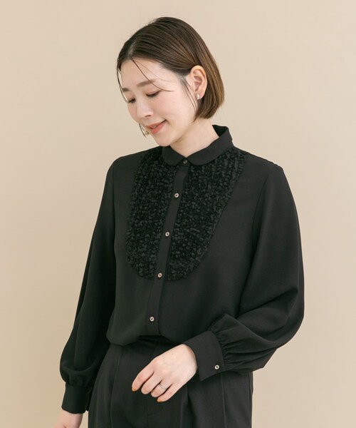 URBAN RESEARCH ROSSO（アーバンリサーチロッソ）の「『WEB/一部店舗限定』フロントレース切替ブラウス（シャツ/ブラウス・レディース・OFF/BLACK・Free）」の15枚目の写真