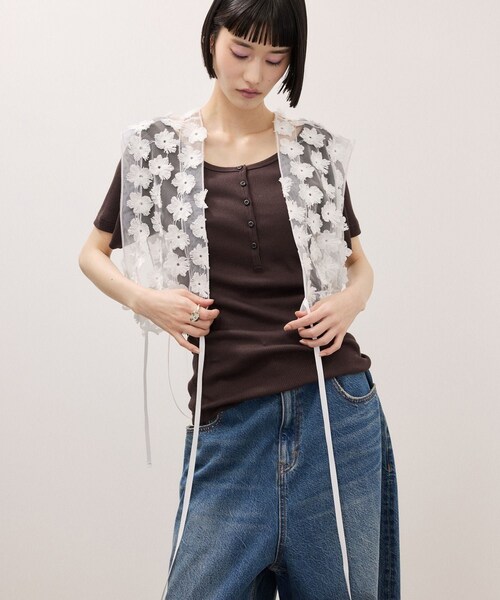 ADAM ET ROPE'(アダムエロペ)の「ハーフスリーブリブTシャツ(Tシャツ/カットソー・レディース・ブラック/ダークブラウン/ベージュ・F)」の10枚目の写真