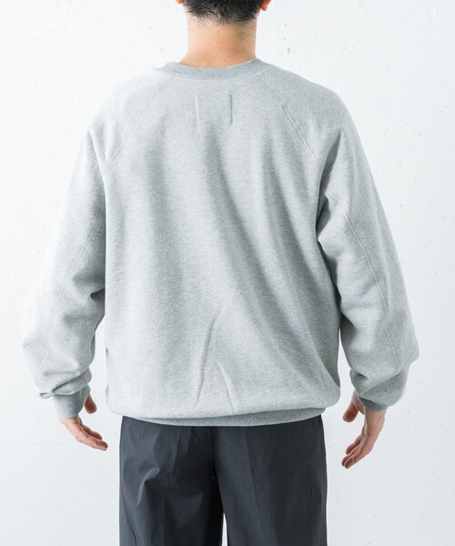 URBAN RESEARCH（アーバンリサーチ）の「NEW BALANCE　NB GREYオーバーサイズクルーネック（スウェット・メンズ・AGT/ABR/BK・M/L/XL）」の9枚目の写真