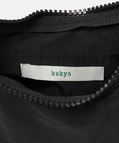 URBAN RESEARCH（アーバンリサーチ）の「kokyo　Trapecio Mini Bag（ハンドバッグ・レディース・Black/Pink・-）」の8枚目の写真