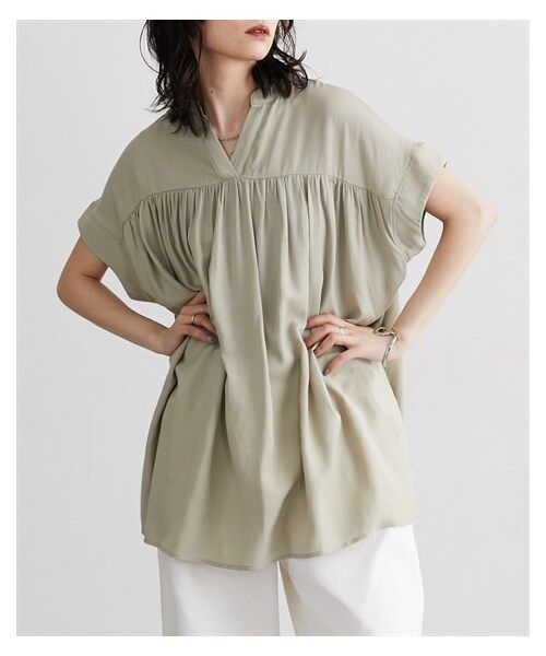 nissen（ニッセン）の「スキッパー衿ゆったりサイズチュニック ［Soiunique］（シャツ/ブラウス・レディース・サックス/ブラック/キナリ(新色)/ベージュ(新色)・M/L）」の3枚目の写真