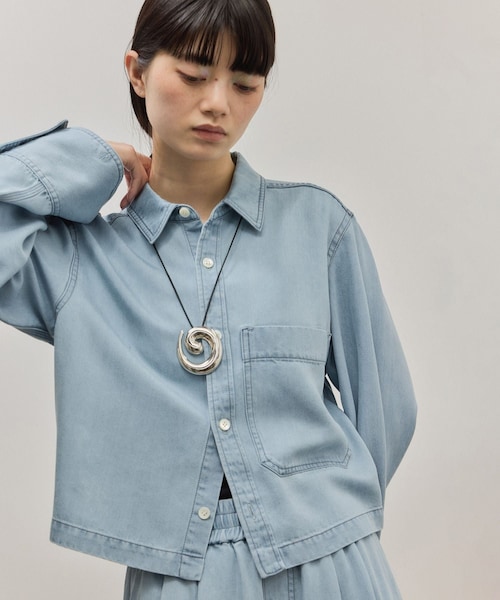 ADAM ET ROPE'(アダムエロペ)の「ライトデニムシャツ(シャツ/ブラウス・レディース・ブラック/ブルー系/サックス・F)」の18枚目の写真