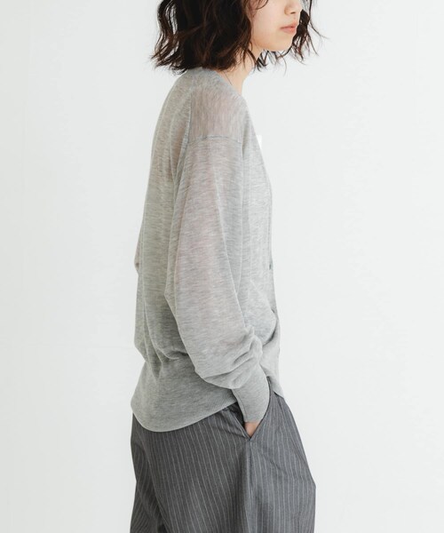 URBAN RESEARCH（アーバンリサーチ）の「カシミヤミックスVネックカーディガン（カーディガン/ボレロ・レディース・GRAY/ORANGE/BLACK・FREE）」の21枚目の写真