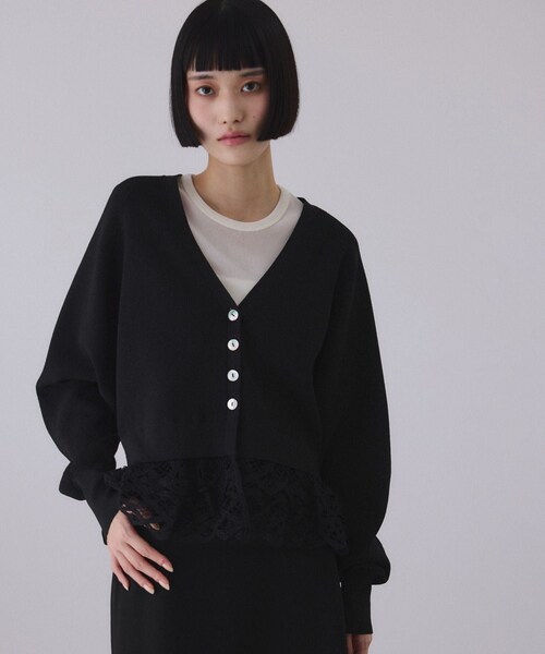 ADAM ET ROPE'（アダムエロペ）の「バテンレースコンビニットカーディガン（カーディガン/ボレロ・レディース・ブラック/ダークブラウン/キナリ・F）」の13枚目の写真