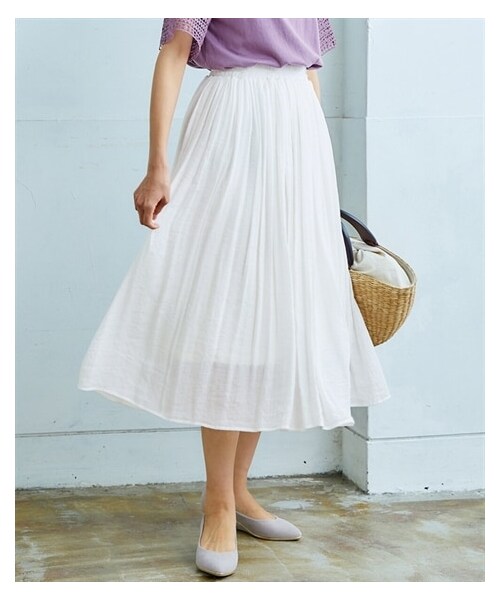 nissen（ニッセン）の「ふわり軽いエアリースラブスカート（ロング丈）（スカート・レディース・グレー/黒/ライトブルー/ベージュ/ライトグレー/テラコッタ/スモーキーグリーン/白/ピンク/ブルー/ダークオレンジ/ダークパープル/バーガンディ/ダークグリーン/チョコブラウン/※不要(色名変更あり)/モーブピンク/グリーン/ディープブルー/ライラック/ロイヤルブルー・S/M/L/LL/3L/4L/5L/6L/8L/10L）」の4枚目の写真