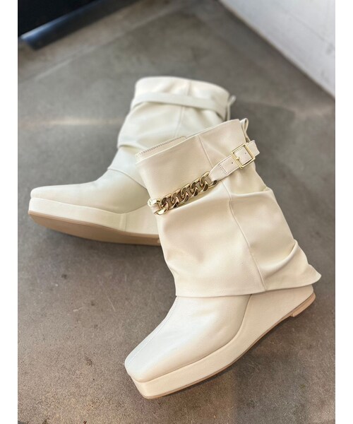 CALNAMUR（カルナムール）の「レッグカバー付きショートブーツ（ブーツ・レディース・ホワイト/ブラック・M/S/L）」の11枚目の写真