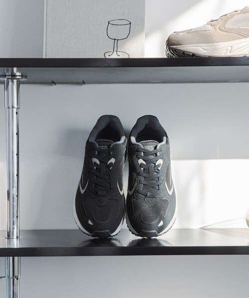 URBAN RESEARCH DOORS(アーバンリサーチドアーズ)の「『別注』MOONSTAR×DOORS STUDEN(スニーカー・レディース・URD BLACK/URD TAUPE・23/23.5/24/24.5/25)」の4枚目の写真