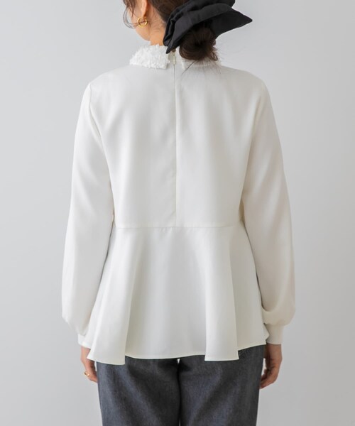 URBAN RESEARCH ROSSO（アーバンリサーチロッソ）の「F by ROSSO　レースカラーペプラムブラウス（シャツ/ブラウス・レディース・OFF WHITE/BLACK・Free）」の14枚目の写真