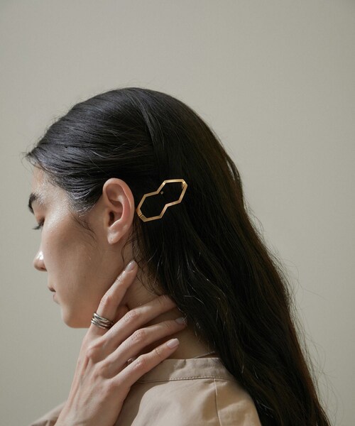 ADAM ET ROPE'（アダムエロペ）の「【CLINQ（クリンク）】BIA/ヘアクリップ（ヘアピン・レディース・ゴールド・F）」の10枚目の写真