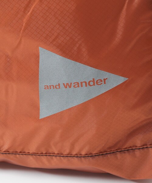 EKAL(エカル)の「and wander SIL DAYPACK(バックパック/リュック・メンズ・BLACK/D.ORANGE/YELLOW GRN・One)」の17枚目の写真