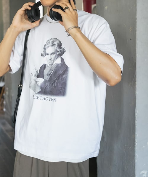 SENSE OF PLACE by URBAN RESEARCH(センスオブプレイスバイアーバンリサーチ)の「ヴィンテージライクTシャツ(ベートーヴェン)(Tシャツ/カットソー・メンズ・WHITE/BLACK/L.GRAY/YELLOW・M/L)」の1枚目の写真