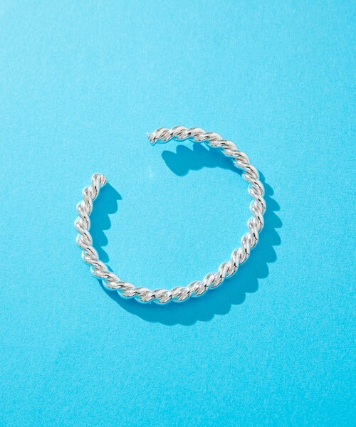 URBAN RESEARCH Sonny Label（アーバンリサーチサニーレーベル）の「twist バングル（ブレスレット・メンズ・シルバー・one）」の2枚目の写真