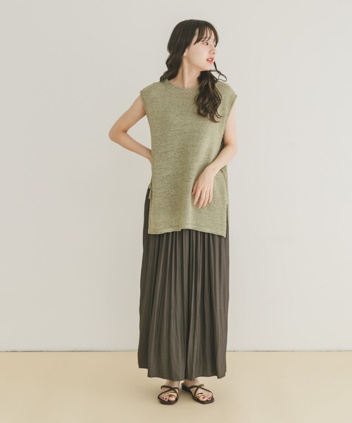 ITEMS URBANRESEARCH(アイテムズ アーバンリサーチ)の「テープヤーンニットベスト(ベスト・レディース・OFF/NVY/L.KHK・FREE)」の16枚目の写真