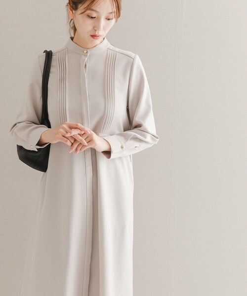 URBAN RESEARCH ROSSO（アーバンリサーチロッソ）の「ピンタックストレートワンピース（ワンピース・レディース・GREIGE/MINT/NAVY・FREE）」の12枚目の写真