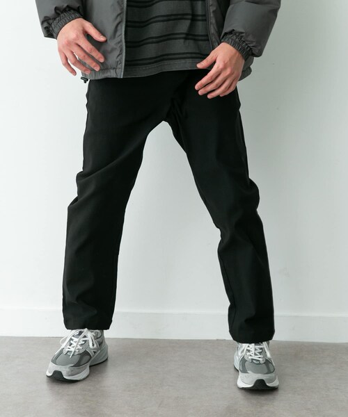 URBAN RESEARCH Sonny Label（アーバンリサーチサニーレーベル）の「裏起毛スリムイージーテーパードパンツ（その他パンツ・メンズ・ブラック/チャコール・S/M/L）」の4枚目の写真