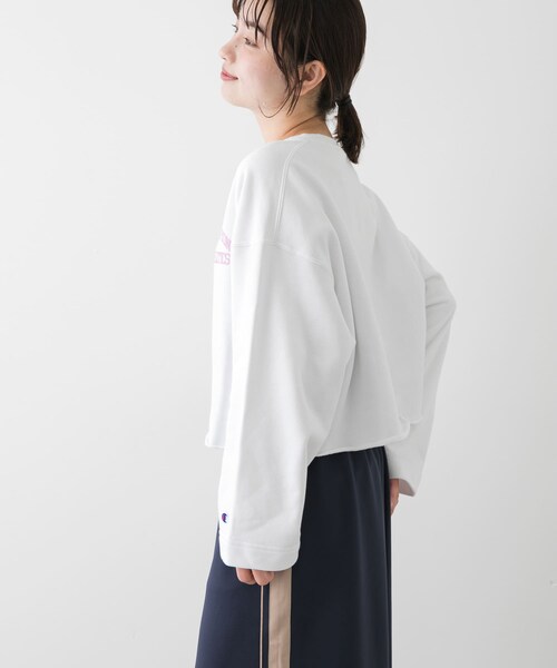 SENSE OF PLACE by URBAN RESEARCH(センスオブプレイスバイアーバンリサーチ)の「『別注』Champion×SENSE OF PLACE カットオフスウェット(スウェット・レディース・YELLOW/OFF WHITE/NAVY・one)」の7枚目の写真