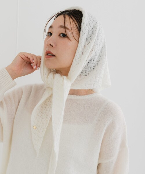 URBAN RESEARCH ROSSO（アーバンリサーチロッソ）の「F by ROSSO　ヘアリーニットプルオーバー+ニットスカーフ（ニット/セーター・レディース・OFF WHITE/BEIGE/GRAY・FREE）」の8枚目の写真
