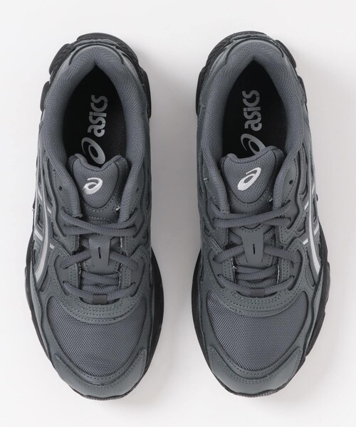URBAN RESEARCH DOORS（アーバンリサーチドアーズ）の「ASICS　GEL-NYC（スニーカー・メンズ・GRY/SILVER・26/26.5/27/27.5/28/28.5）」の4枚目の写真