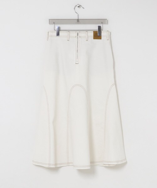 URBAN RESEARCH(アーバンリサーチ)の「MUNTHE BRAYLIN(デニムスカート・レディース・IVORY・36/38)」の5枚目の写真