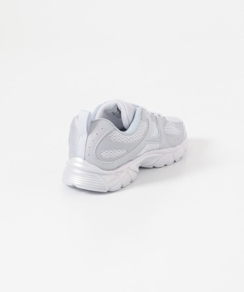 URBAN RESEARCH DOORS(アーバンリサーチドアーズ)の「NIKE ナイキ V5 RNR(KIDS)(シューズ小物/雑貨・キッズ・GREY・19/20/21/22)」の5枚目の写真