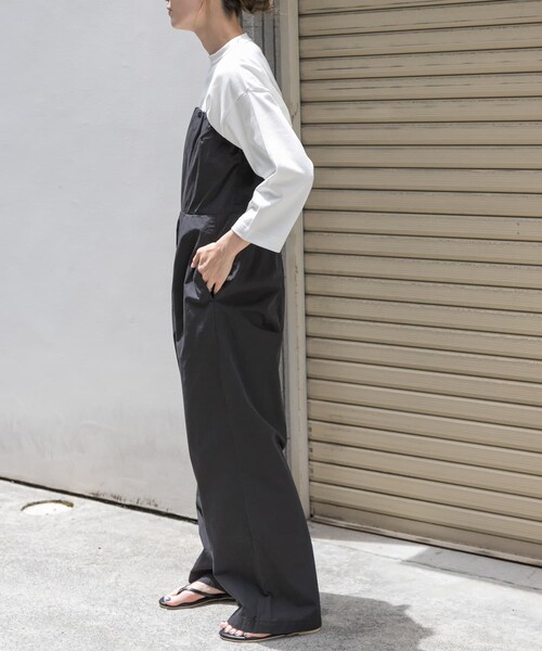 URBAN RESEARCH DOORS(アーバンリサーチドアーズ)の「FORK&SPOON ベアトップオールインワン(サロペット/オーバーオール・レディース・BLACK/KHAKI・1/2)」の5枚目の写真