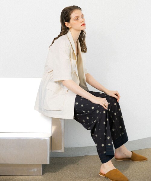 KBF(ケイビーエフ)の「ポケットディティールジャケット(テーラードジャケット・レディース・CAMEL/IVORY・one)」の7枚目の写真