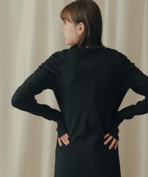 SENSE OF PLACE by URBAN RESEARCH(センスオブプレイスバイアーバンリサーチ)の「ボリュームスリーブアイラインカットワンピース(ワンピース・レディース・GREIGE/LILAC/BLACK・one/COMPACT)」の9枚目の写真