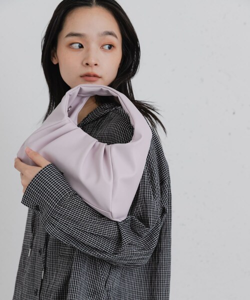 SENSE OF PLACE by URBAN RESEARCH（センスオブプレイスバイアーバンリサーチ）の「チェーンデザインバッグ（ハンドバッグ・レディース・BLACK/BROWN/PINK・One）」の3枚目の写真
