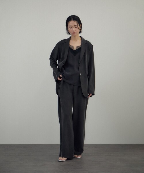 ADAM ET ROPE'（アダムエロペ）の「フレンチレースフィブリルサテンキャミソール（キャミソール・レディース・ブラック/オフホワイト・F）」の5枚目の写真