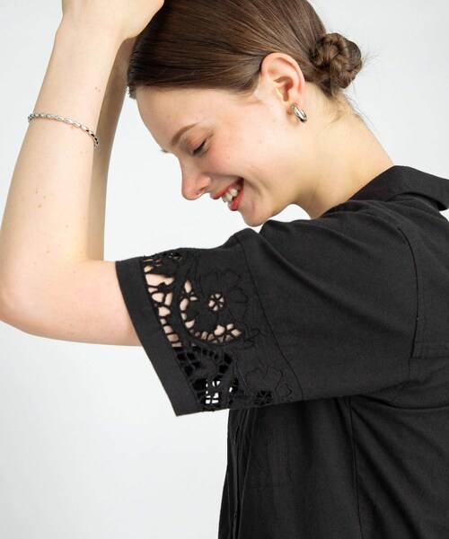 URBAN RESEARCH Sonny Label（アーバンリサーチサニーレーベル）の「エンブロイダリーコットンオールインワン（サロペット/オーバーオール・レディース・チャコールブラウン/ブラック・36/38）」の5枚目の写真