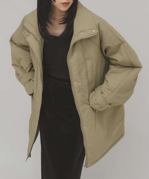 KBF（ケイビーエフ）の「モンスターパテッドミドルコート（その他アウター・レディース・CREAM/ACID KHAKI/BLACK・One）」の3枚目の写真