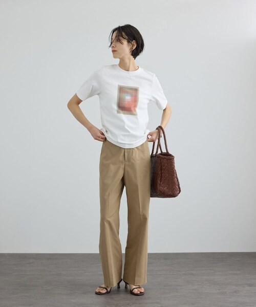 ADAM ET ROPE'(アダムエロペ)の「コットンライクスタイルアップパンツ 3(スラックス・レディース・ベージュ/ネイビー・M/S/XS)」の8枚目の写真