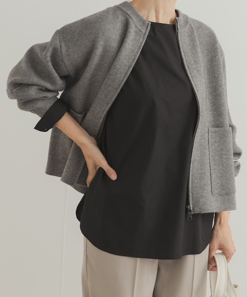 URBAN RESEARCH DOORS(アーバンリサーチドアーズ)の「『UR TECH』クルーネックプルオーバーシャツ(シャツ/ブラウス・レディース・OFF WHITE/BLACK・M)」の2枚目の写真