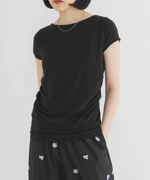 KBF（ケイビーエフ）の「タックドレープTEE（Tシャツ/カットソー・レディース・OFF/BLACK/MELON/CHALK・One）」の16枚目の写真