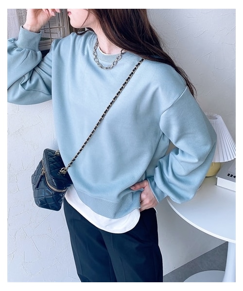 nissen（ニッセン）の「重ね着風クルーネックトップス（スウェット・レディース・グレージュ/グリーン/スミクロ・M/L）」の2枚目の写真