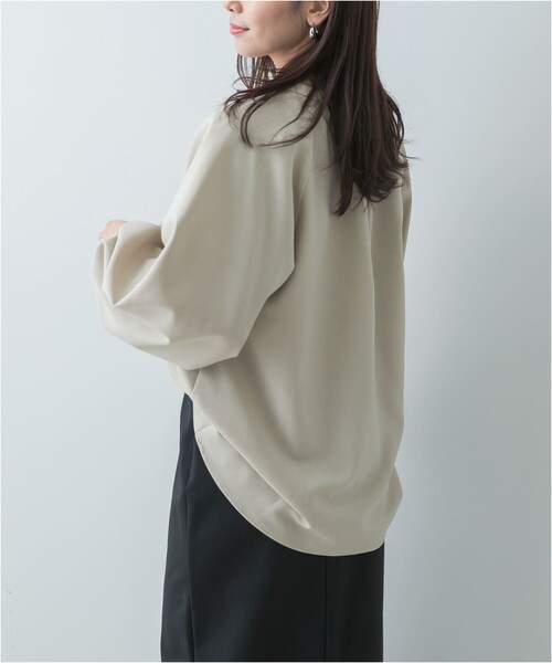 URBAN RESEARCH ROSSO（アーバンリサーチロッソ）の「F by ROSSO　イージーケアバルーンスリーブブラウス（シャツ/ブラウス・レディース・SAND BEIGE/GRAY/NAVY・FREE）」の18枚目の写真