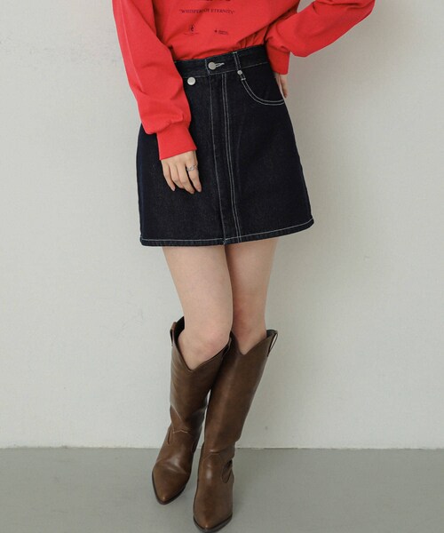 SENSE OF PLACE by URBAN RESEARCH(センスオブプレイスバイアーバンリサーチ)の「シシュウデニムミニスカート(デニムスカート・レディース・ONE WASH/L.INDIGO・S/M)」の4枚目の写真