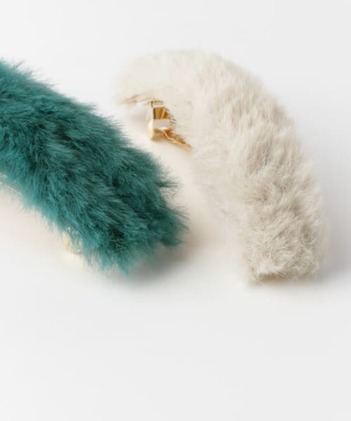 SENSE OF PLACE by URBAN RESEARCH（センスオブプレイスバイアーバンリサーチ）の「フェイクファーヘアバレッタ∴（その他ヘアアクセサリー・レディース・GREEN/BEIGE・-0）」の6枚目の写真