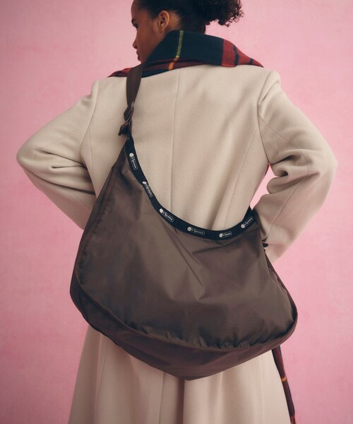 ADAM ET ROPE'(アダムエロペ)の「【LeSportsac for ADAM ET ROPE'】LARGE SPORTSAC LT (SOLID)(ショルダーバッグ・レディース・ブラック/ブラウン・F)」の9枚目の写真