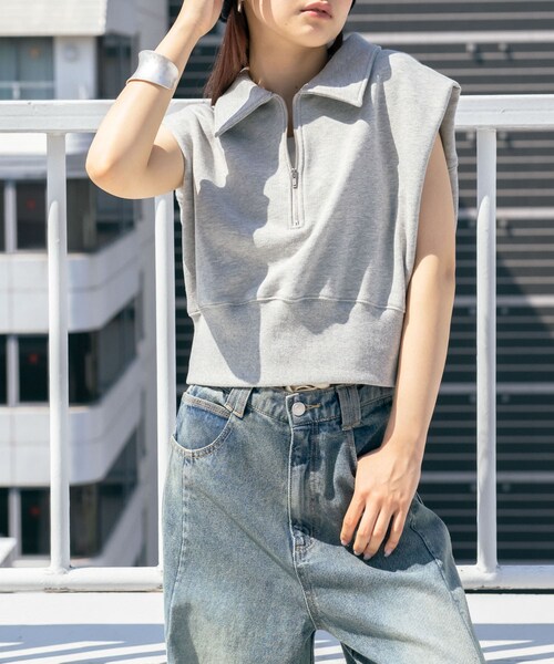KBF（ケイビーエフ）の「ショルダータックZIPスウェット（スウェット・レディース・NAVY/TOP GRAY/BROWN・one）」の4枚目の写真