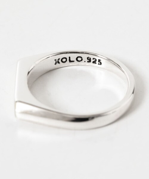 URBAN RESEARCH(アーバンリサーチ)の「XOLO SIGNET RING WITH HAIR LINE(リング・メンズ・SILVER・L)」の5枚目の写真