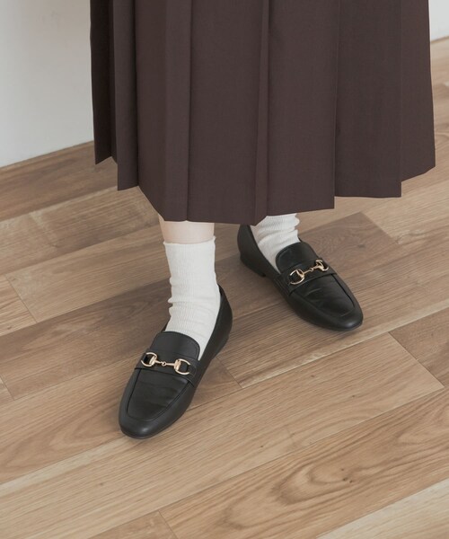 URBAN RESEARCH DOORS（アーバンリサーチドアーズ）の「ビット付きローファー（パンプス・レディース・CAMELBROWN/BLACK・36/37/38）」の4枚目の写真