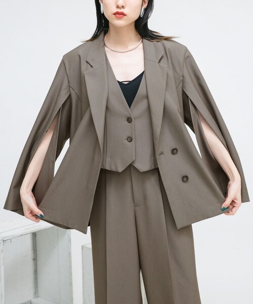KBF（ケイビーエフ）の「オープンスリーブテーラードジャケット（テーラードジャケット・レディース・SAGE/MOCHA・one）」の14枚目の写真