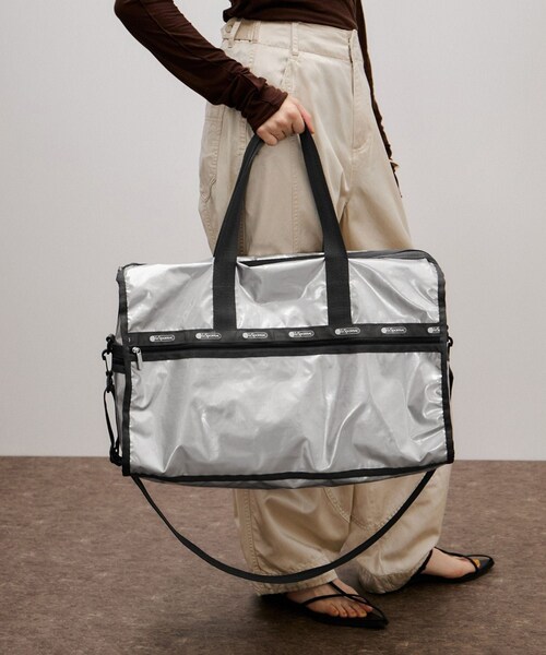 ADAM ET ROPE'(アダムエロペ)の「【LeSportsac for ADAM ET ROPE'】Exclusive Deluxe LG Weekender(ボストンバッグ・レディース・シルバー・F)」の12枚目の写真