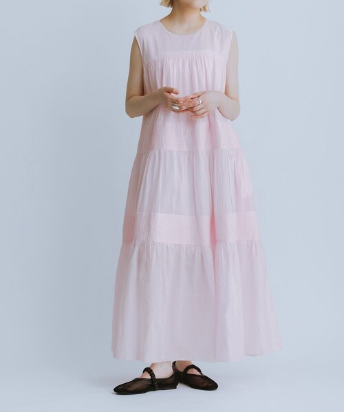 ADAM ET ROPE'(アダムエロペ)の「【AAYUSHI for ADAM ET ROPE'】別注Cotton voile long dress(ワンピース・レディース・ブラック/ブルー/ピンク・F)」の6枚目の写真