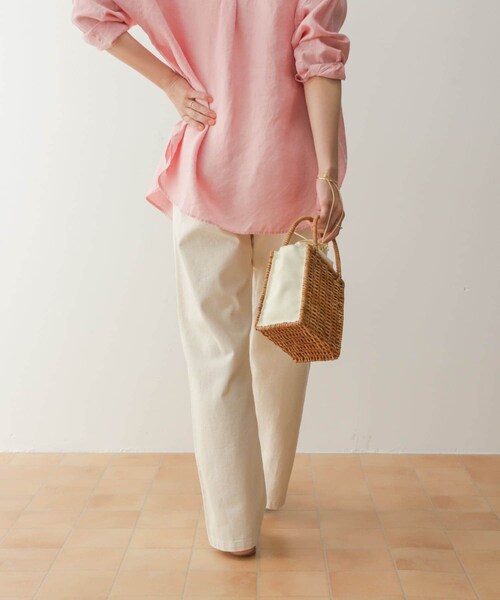 URBAN RESEARCH DOORS(アーバンリサーチドアーズ)の「デニムワイドパンツ(デニムパンツ・レディース・NATURAL/INDIGO・S/M/L)」の18枚目の写真