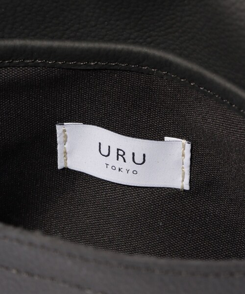 ADAM ET ROPE'（アダムエロペ）の「【URU/ウル】LEATHER BAG（ショルダーバッグ・メンズ・レッド・F）」の13枚目の写真