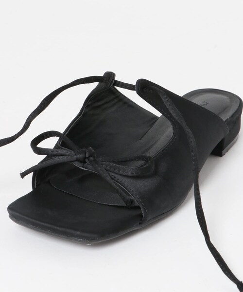 KBF（ケイビーエフ）の「サテンリボンミュール（サンダル・レディース・BLUE/BLACK・37/38）」の12枚目の写真