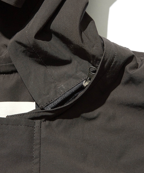 ADAM ET ROPE'（アダムエロペ）の「【AMOMENTO/アモーメント】COTTON NYLON VOLUME JUMPER（その他アウター・メンズ・チャコール/ライトグレー・L/M）」の7枚目の写真