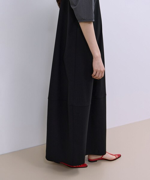 ADAM ET ROPE'(アダムエロペ)の「【WEB限定】ハーフZIPコクーンワンピース(ワンピース・レディース・ブラック/ダークブラウン/ネイビー・36/38)」の18枚目の写真